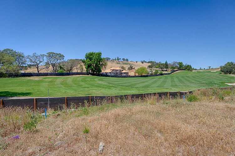 3729 Cross Creek Road Santa Rosa, CA 95403