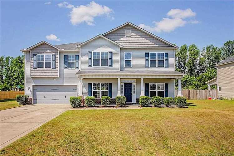 6661 Carriage Crossing Rd Hope Mills, NC 28348 | MLS 606892 Photo 1