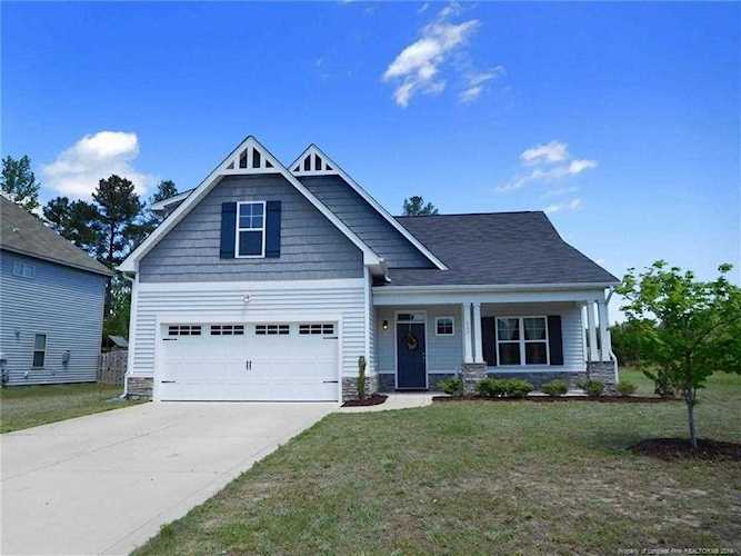333 Derby Ln Hope Mills, NC 28348 | MLS 601739 Photo 1