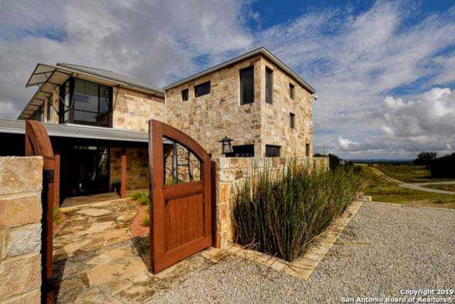 1529 Sanctuary Ln Blanco, TX 78606