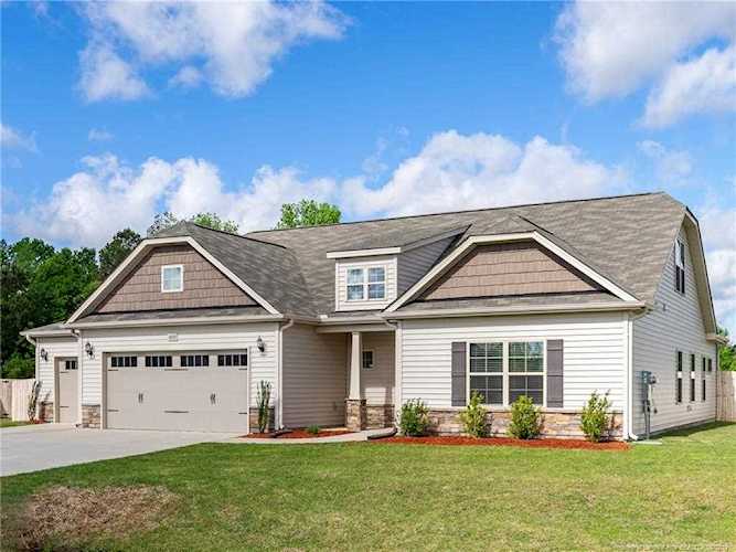 6833 Hunters Den Rd Hope Mills, NC 28348 | MLS 603736 Photo 1