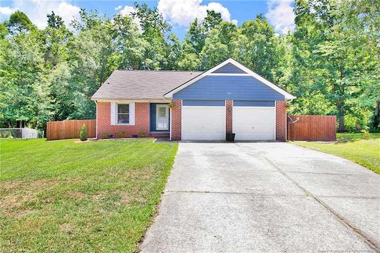 182 Oakbluff Dr Raeford, NC 28376 | MLS 609533 Photo 1