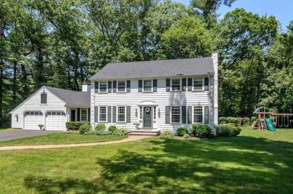 4 Gun Hill Rd Medfield, MA 02052 | MLS 72525985 Photo 1