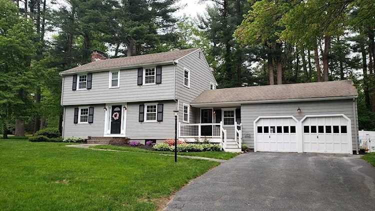 11 Pheasant Rd Medfield, MA 02052 | MLS 72526282 Photo 1