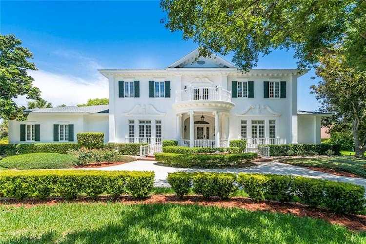 3702 Beneva Oaks Boulevard Sarasota, FL 34238