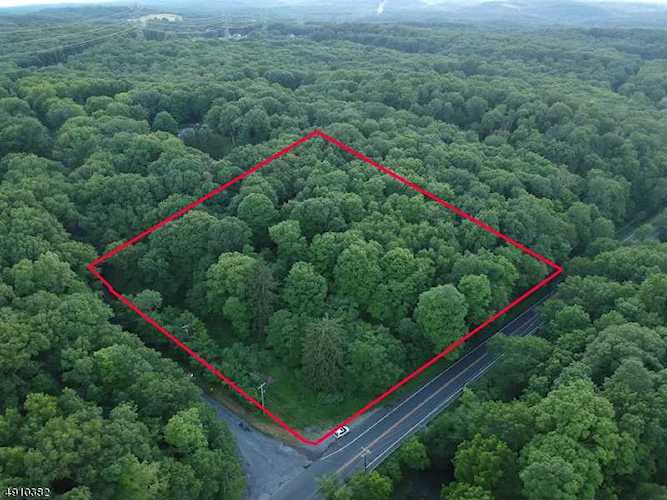 19 Stillwater Rd Fredon Twp., NJ 07860