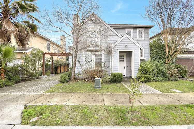 18 Lavenham Road Novato, CA 94949 | MLS 21829652 Photo 1