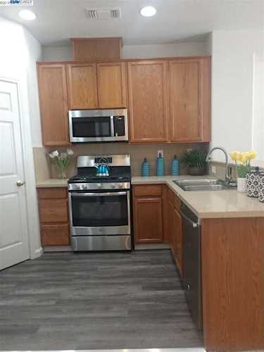 22657 Town Drive Hayward, CA 94541 | MLS 40871759 Photo 1