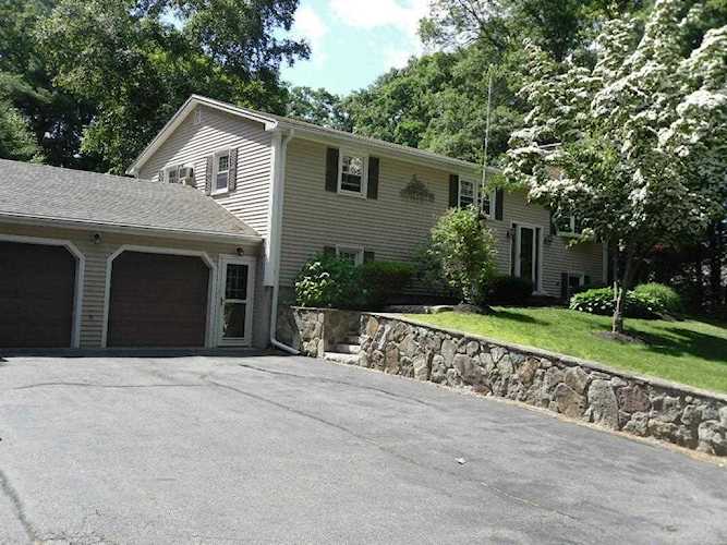 Middleton, 18 Mill Street, MA, home for sale Photo 1