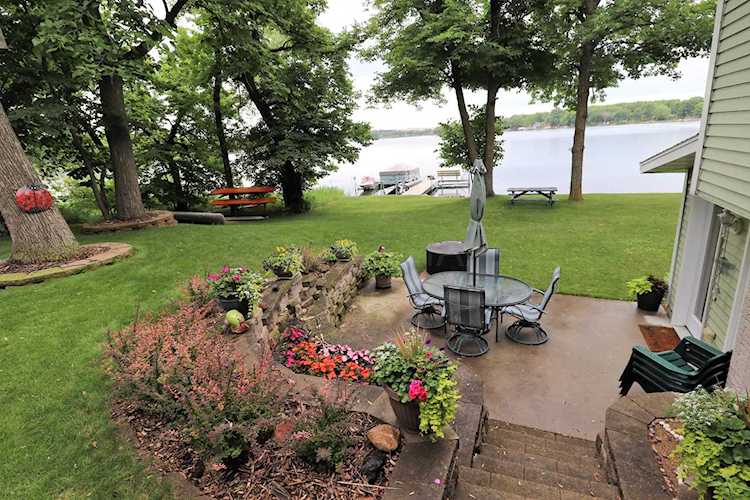 2062 Elmwood Dr Detroit Lakes Mn 56501 Mls 19 3915