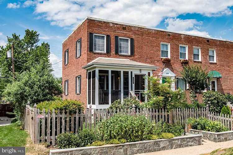 526 Glendale Ave Alexandria, VA 22301 | MLS ® VAAX236438 Photo 1