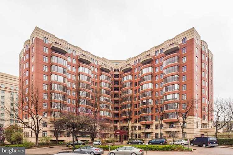 2400 Clarendon Blvd #807 Arlington, VA 22201 | MLS ® VAAR149150 Photo 1