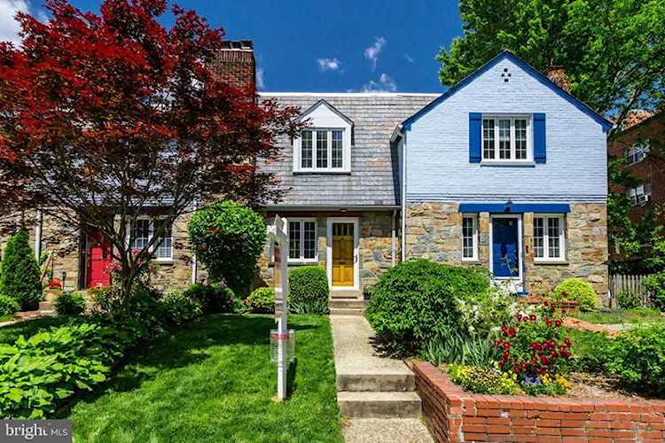 709 Chetworth Place Alexandria, VA 22314 | MLS ® VAAX235294 Photo 1