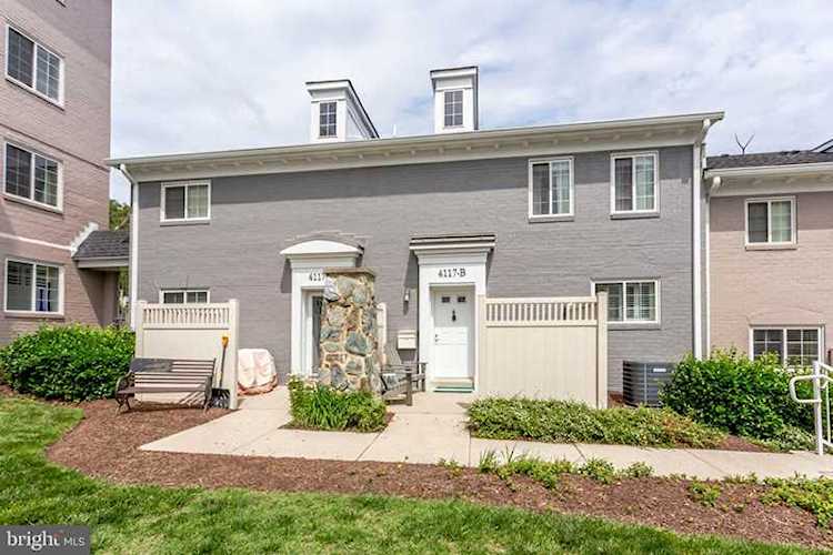 4117 Four Mile Run Dr #B Arlington, VA 22204 | MLS ® VAAR148928 Photo 1