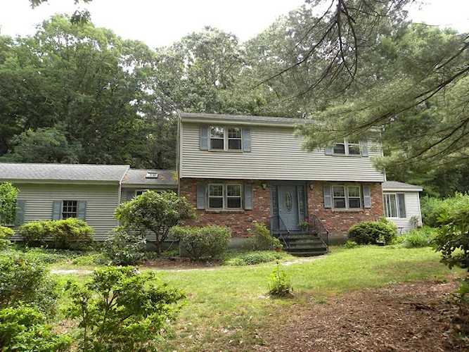 Bedford, 6 Birchwood Drive, MA, home for sale Photo 1