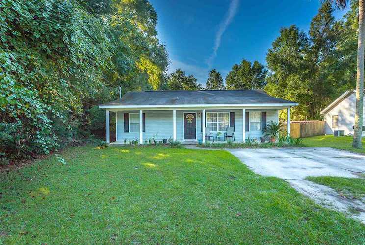 93 Kiowa Trail Crawfordville, FL 32327 in Wakulla Gardens