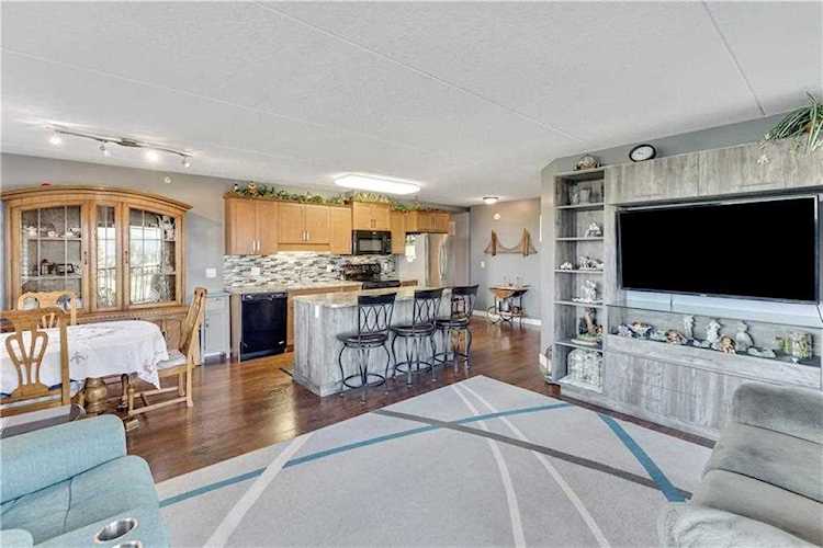 408 1St Ave SE #207 Black Diamond, AB T0L 0H0