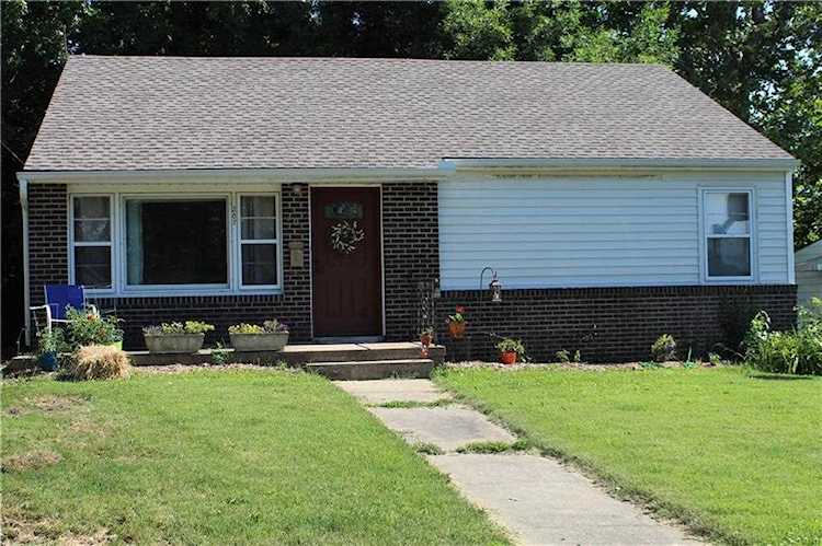 207 W 15th St Higginsville, MO 64037 | MLS 2159598 Photo 1