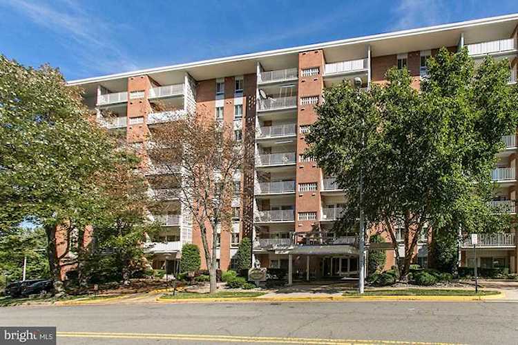 5250 Valley Forge Dr #208 Alexandria, VA 22304 | MLS ® VAAX235568 Photo 1
