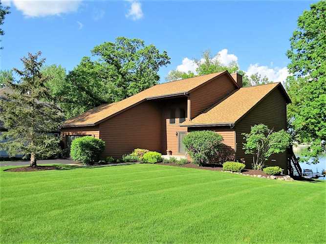 969 Westshore Dr Fox Lake, IL 60020 | MLS 10262501 Photo 1
