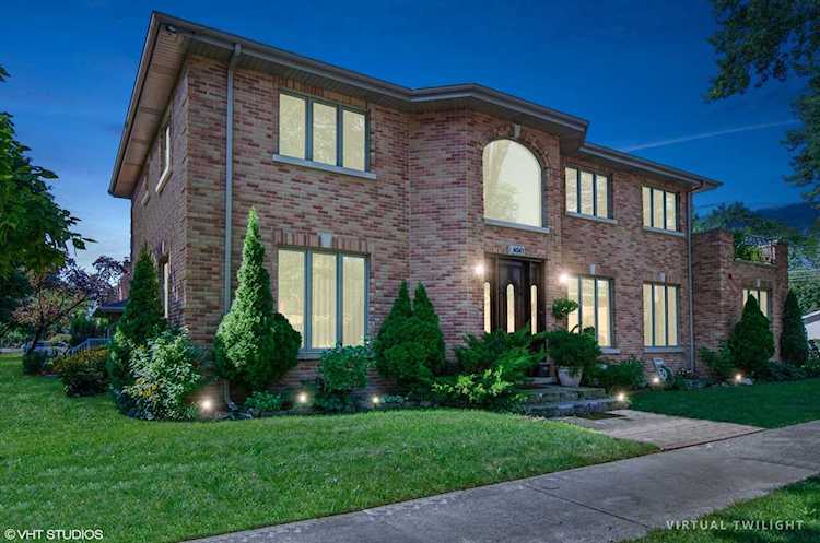 4041 Cleveland St Skokie, IL 60076