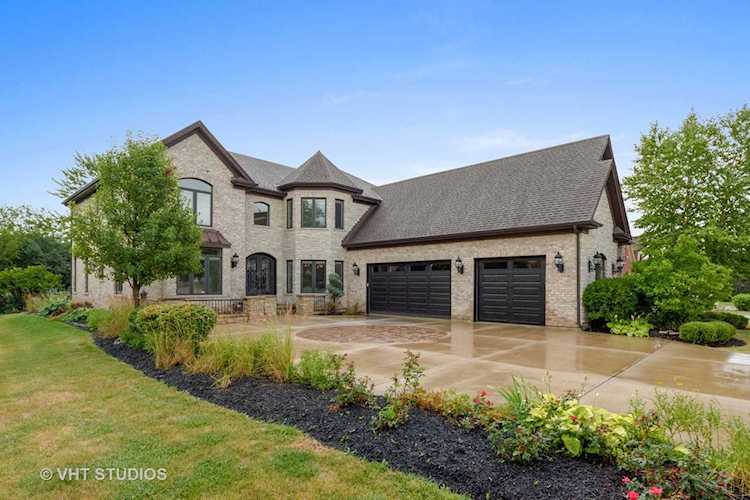 1531 S Douglas Ave Arlington Heights, IL 60005 | MLS 10028801 Photo 1