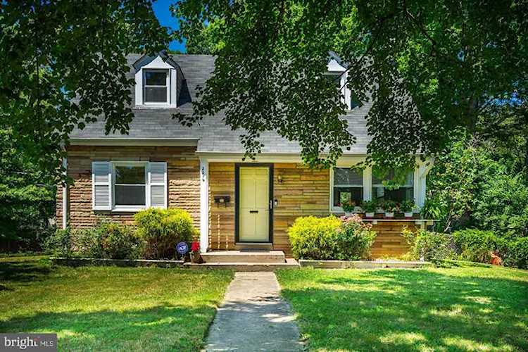 2216 Harvard Dr Alexandria, VA 22307 | MLS ® VAFX1070252 Photo 1
