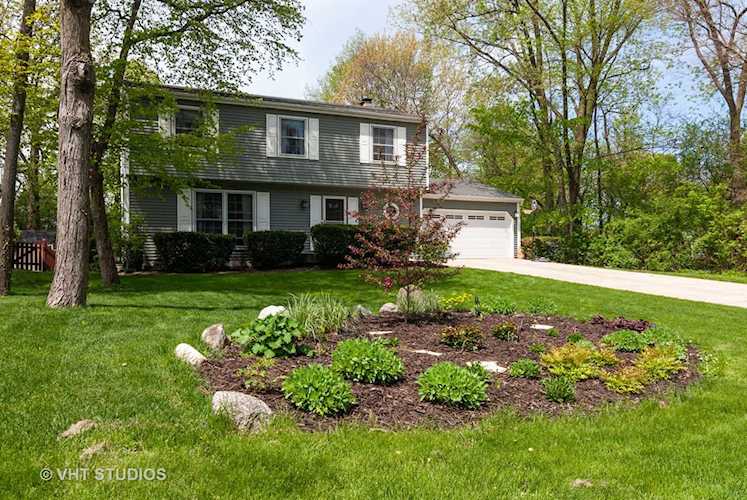 1030 Viking Ct Batavia, IL 60510 | MLS 10381435 Photo 1