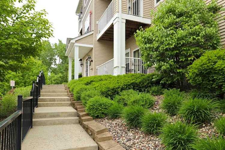 12795 Collegeview Drive #207 Eden Prairie, MN 55347 | MLS 5246391 Photo 1