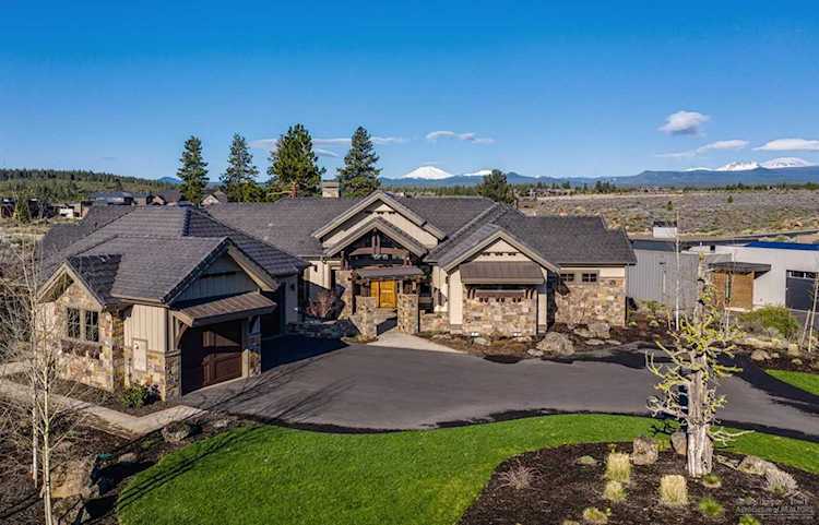 61661 Hosmer Lake Drive Bend, OR 97702