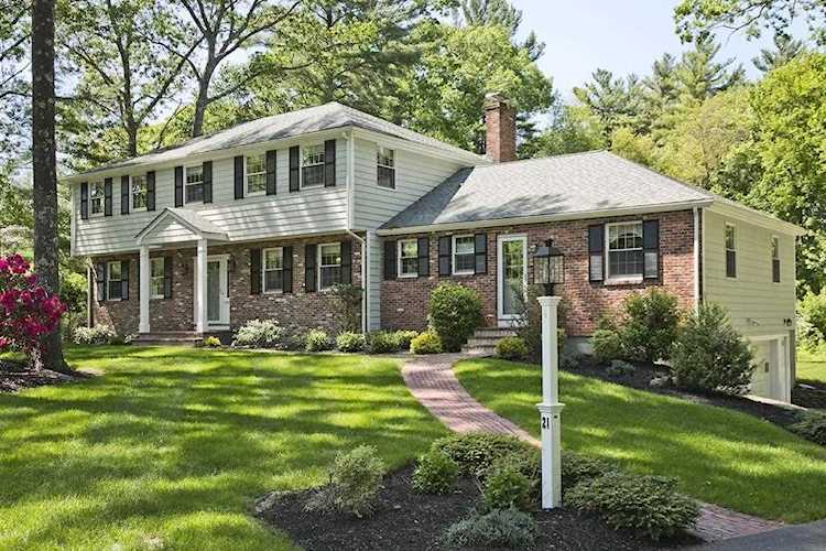 21 Wanders Dr Hingham, MA 02043 | MLS 72513659 Photo 1