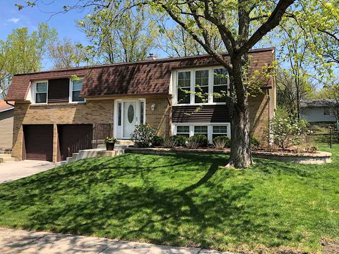 8 Langford Ct Bolingbrook, IL 60440 | MLS 10381493 Photo 1
