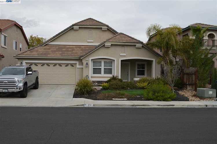221 Whitman Ct Discovery Bay, CA 94505 | MLS 40855892 Photo 1