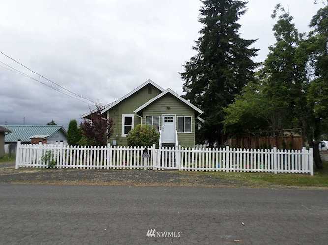 1616 Riddell St Raymond, WA 98577 | MLS ® 1481486 Photo 1