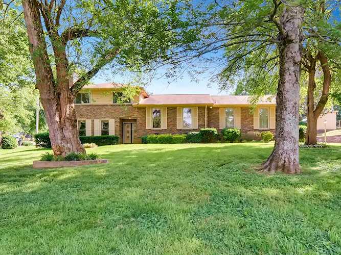 5404 Anchorage Dr Nashville, TN 37220 | MLS 2042321 Photo 1