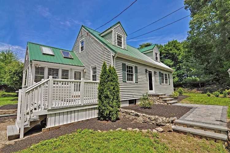 292 Essex St Weymouth, MA 02188 | MLS 72532142 Photo 1