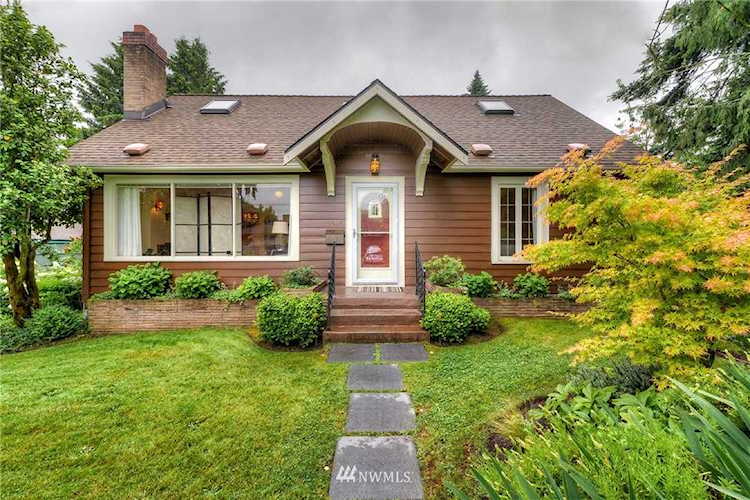 3535 S Dawson St Seattle, WA 98118 | MLS ® 1488297 Photo 1