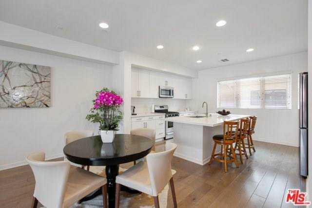 2930 Rowena Avenue #3, Los Angeles, CA 90039 | MLS #19487284 Photo 1