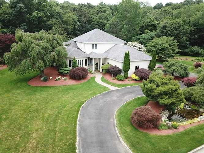 Limerock Lincoln, 17 East Butterfly Way, RI, home for sale Photo 1