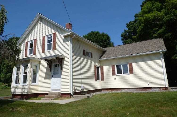 40 Miller St Ludlow, MA 01056 | MLS 72532344 Photo 1