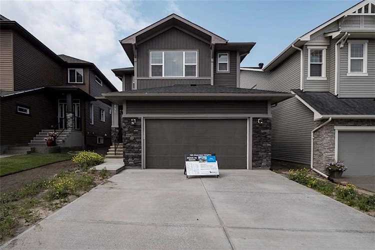 195 Sherview Heights NW Calgary, AB T3R 0Y7