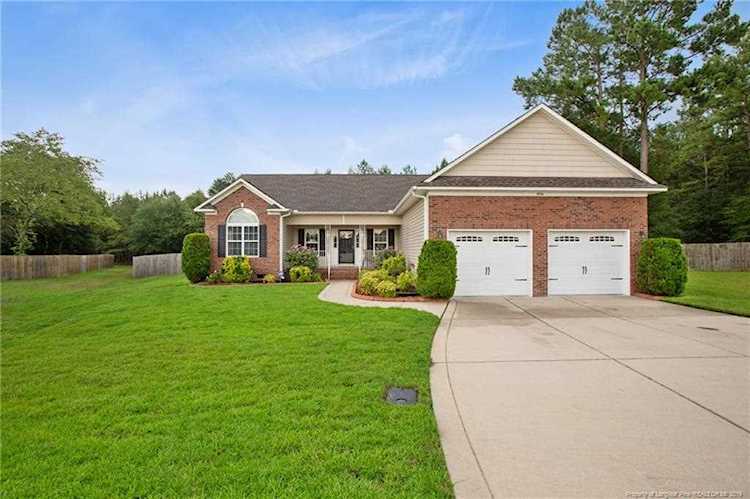 1733 Thunder Gulch Trl Hope Mills, NC 28348 | MLS 610488 Photo 1