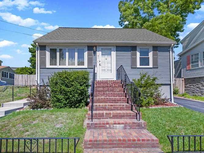 41 Watervale Rd Medford, MA 02155 | MLS 72533088 Photo 1