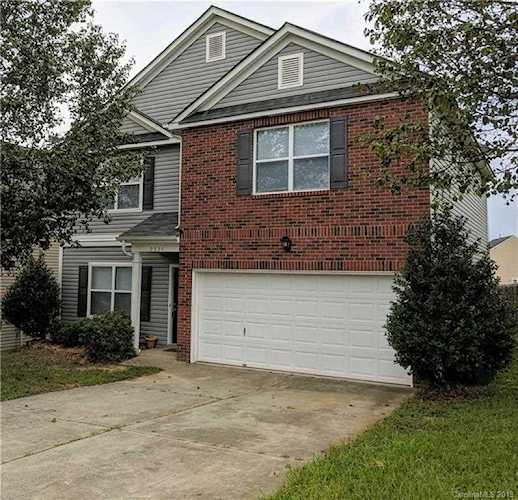 9834 Holly Park Dr Charlotte, NC 28214 | MLS 3499710 Photo 1