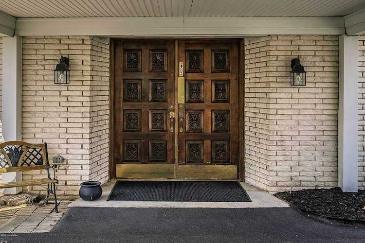 4875 Sherburn Ln #3D Louisville, KY 40207 | MLS 1528065 Photo 1