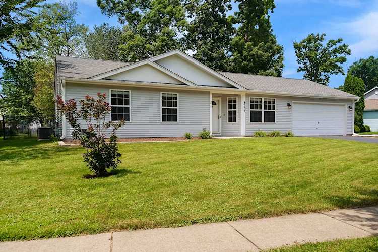 4222 Newport Dr Island Lake, IL 60042 | MLS 10448369 Photo 1