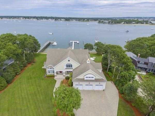12 Widows Cove Ln Wareham, MA 02571
