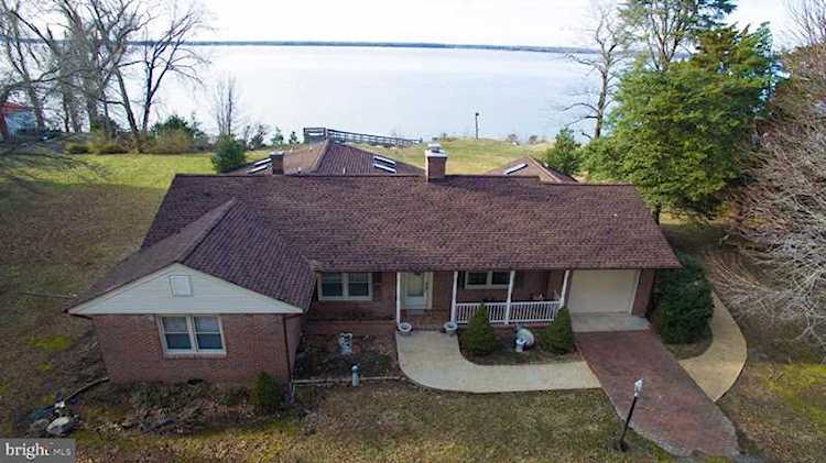 1074 Woodstock Rd King George, VA 22485 | MLS ® VAKG113914 Photo 1