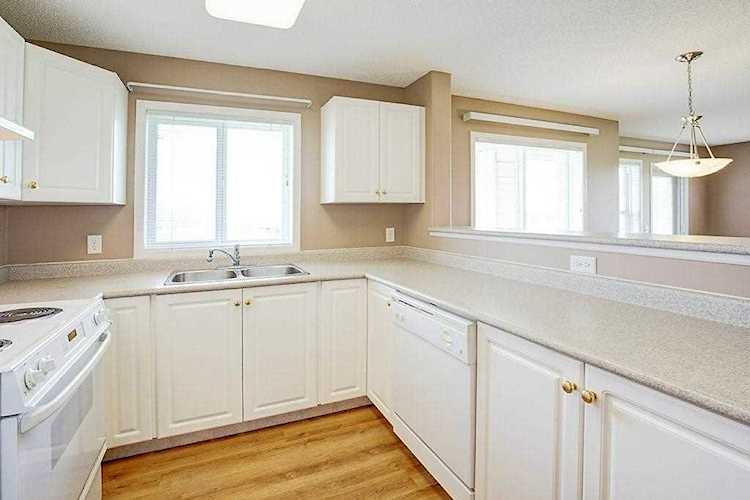 5000 Somervale Court SW #442 Calgary, AB T2Y 4M1