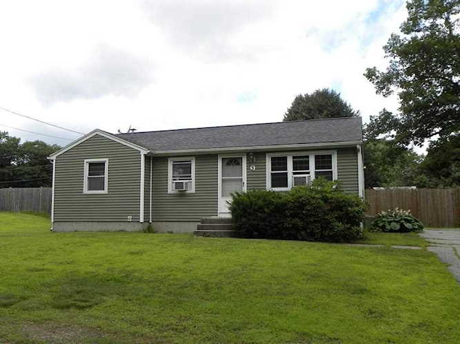 Very Quiet Street Near Dead End Oxford, 3 Maid Marion St, MA, home for sale Photo 1